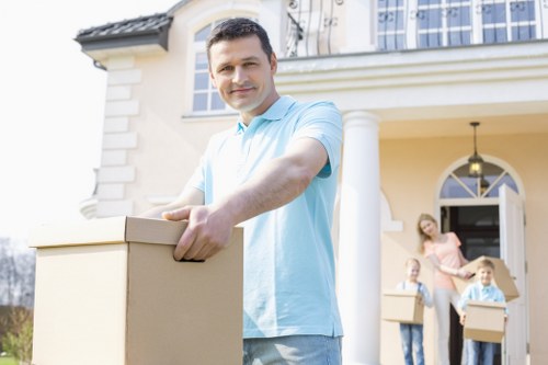 Driver assessing cubic-yard load for a house move