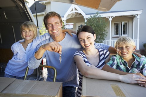 Free quote policy for a man with a van service in Collierswood
